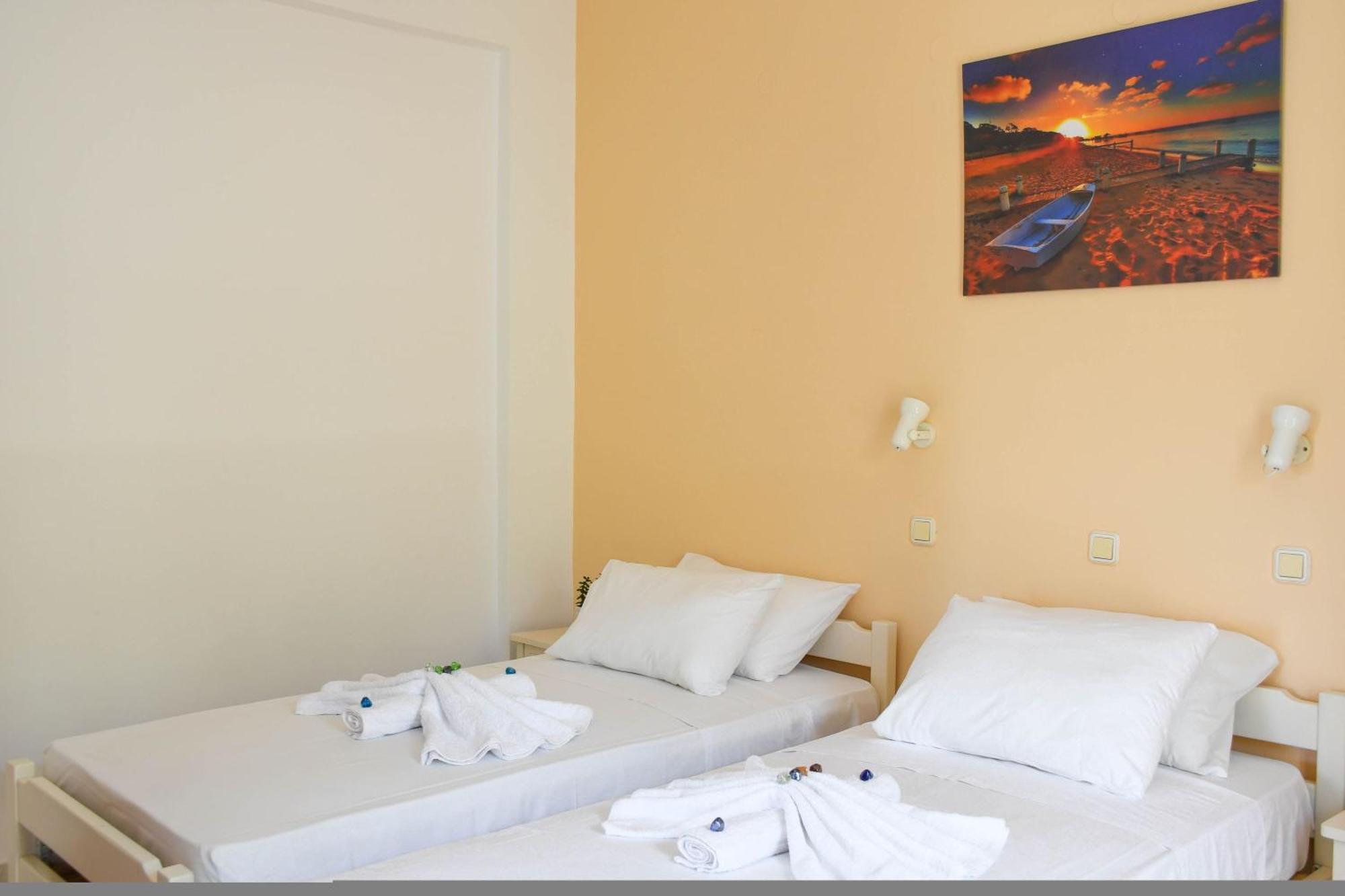 Litinas Apartments With Pool Agia Marina 外观 照片