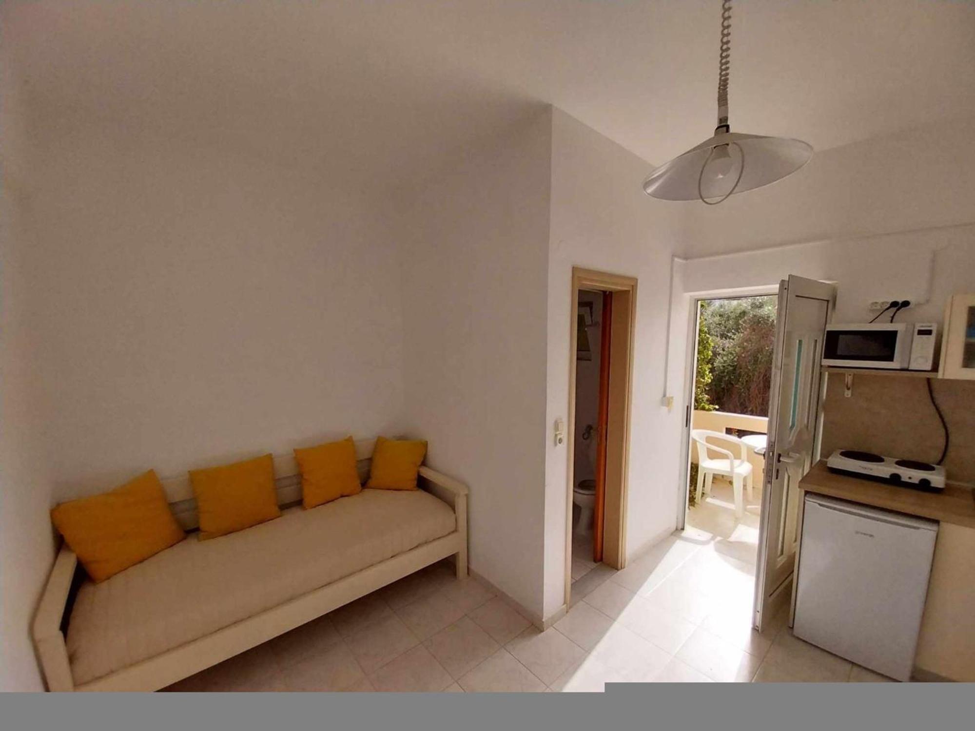 Litinas Apartments With Pool Agia Marina 外观 照片