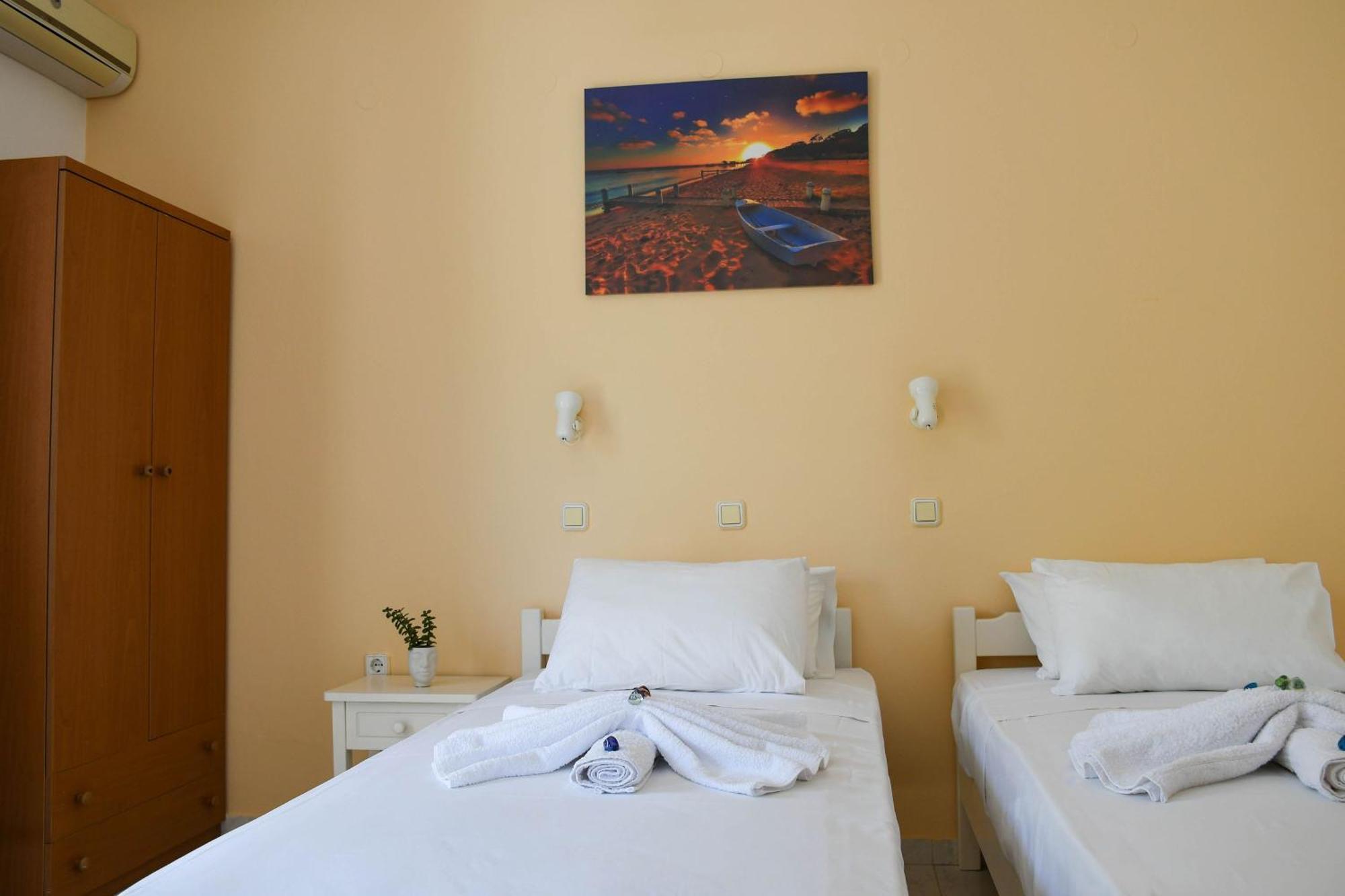 Litinas Apartments With Pool Agia Marina 外观 照片