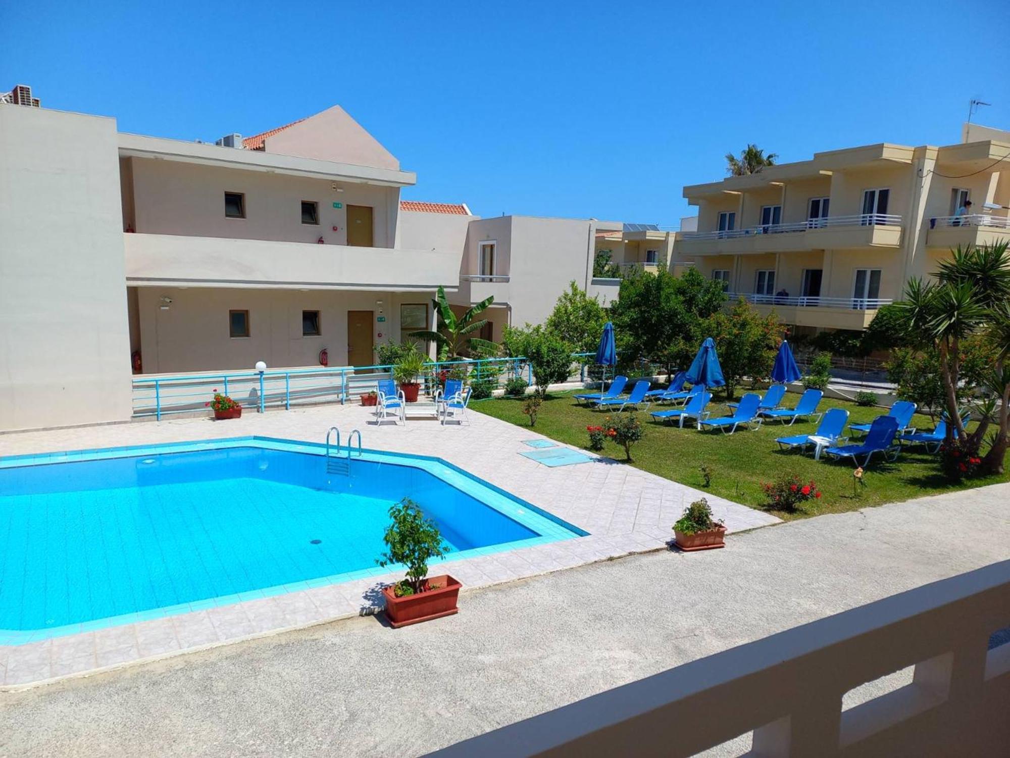 Litinas Apartments With Pool Agia Marina 外观 照片