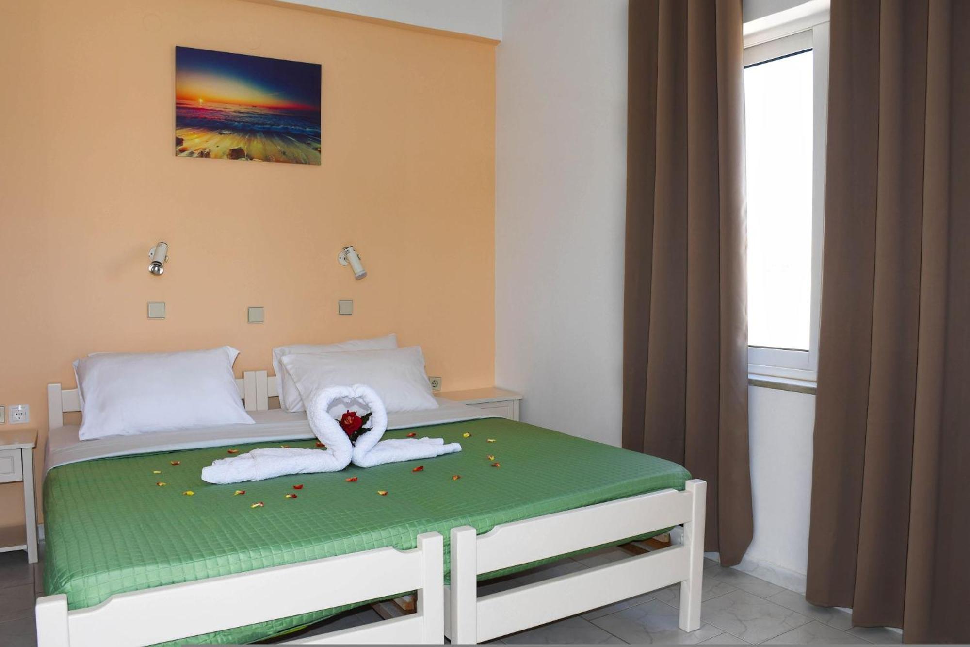 Litinas Apartments With Pool Agia Marina 外观 照片