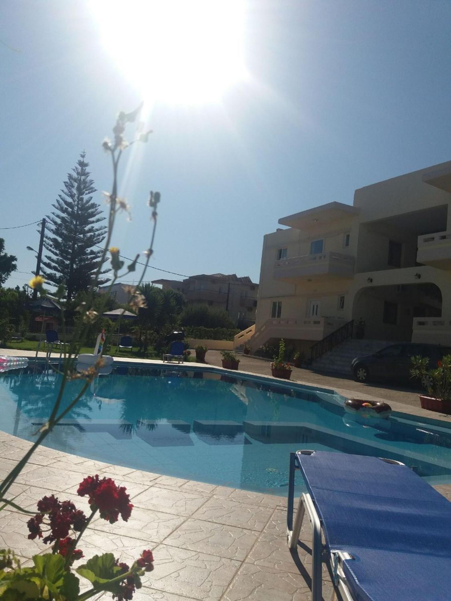 Litinas Apartments With Pool Agia Marina 外观 照片
