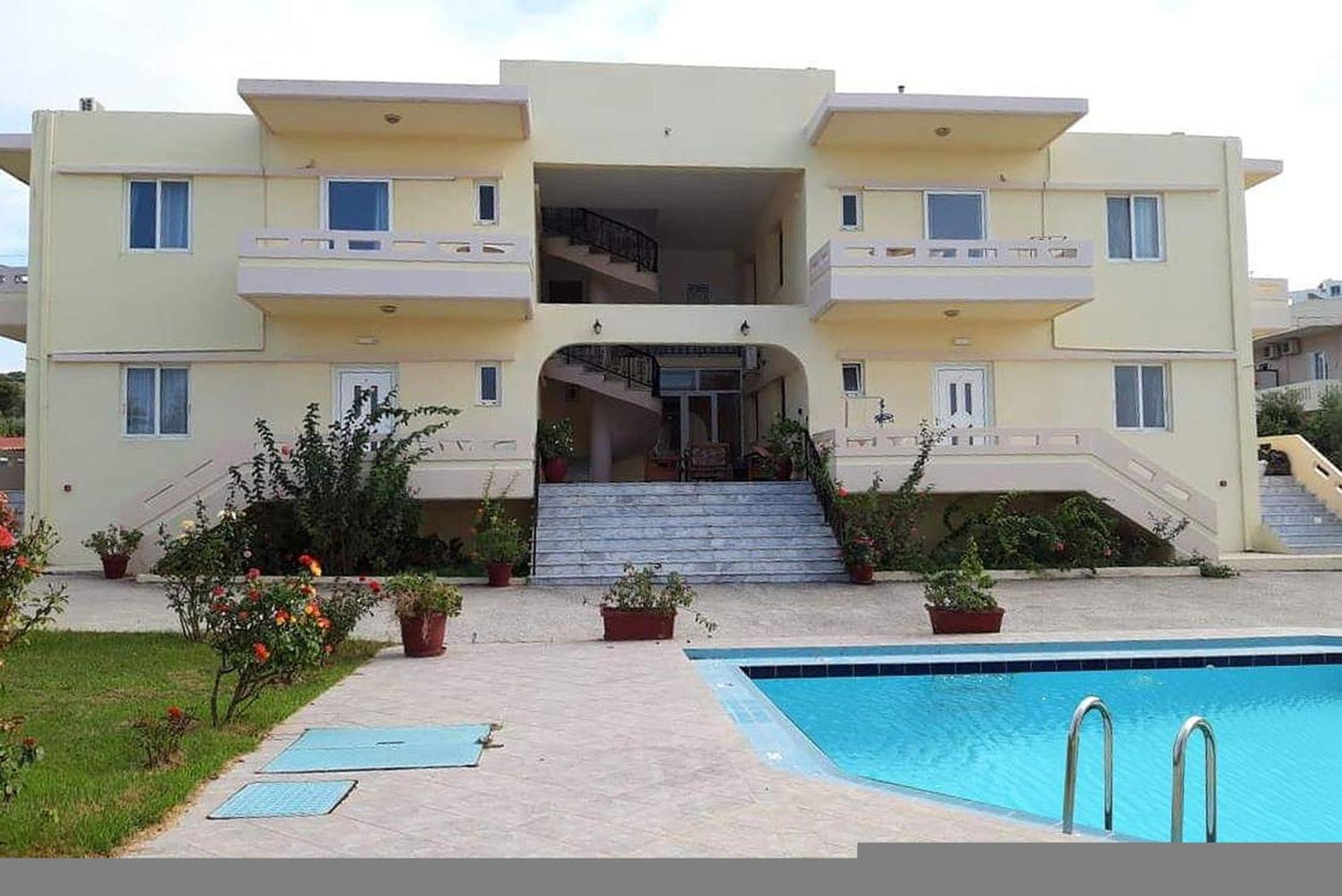 Litinas Apartments With Pool Agia Marina 外观 照片