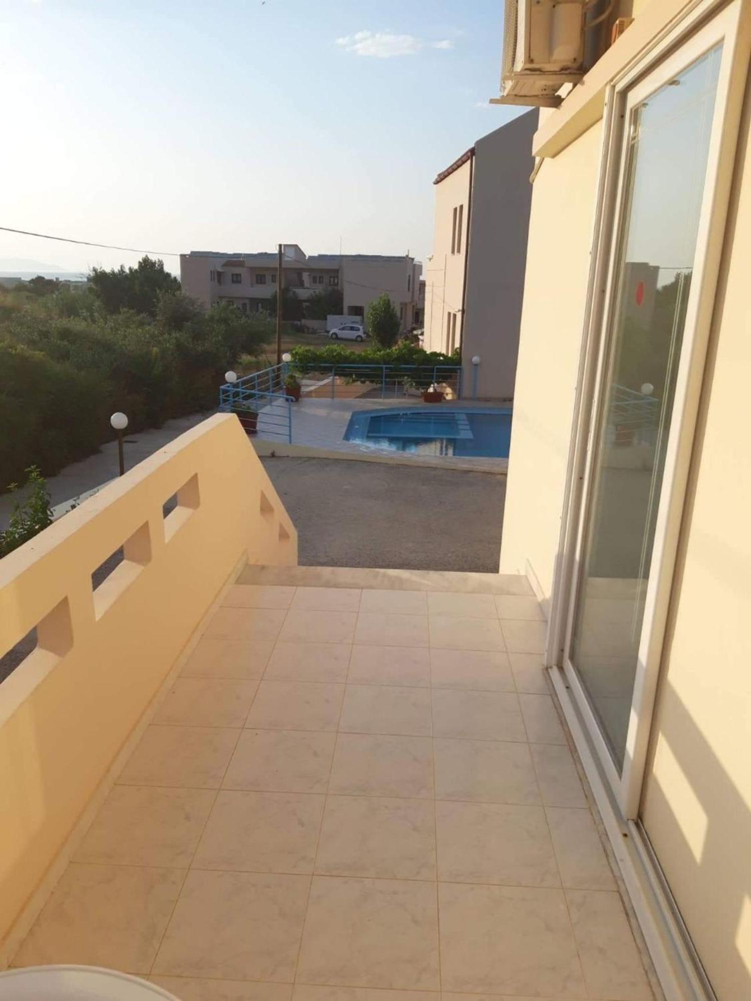 Litinas Apartments With Pool Agia Marina 外观 照片
