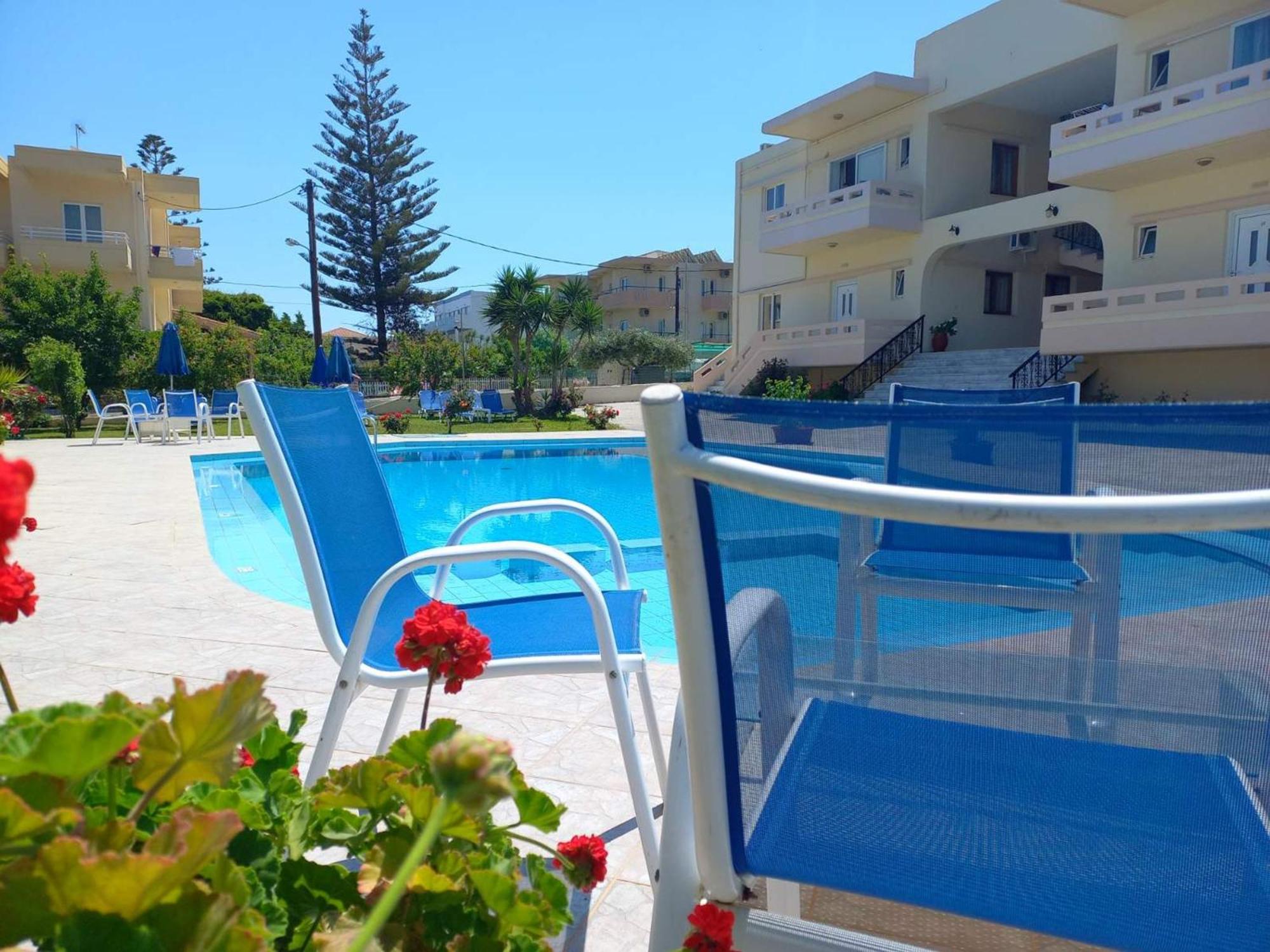 Litinas Apartments With Pool Agia Marina 外观 照片