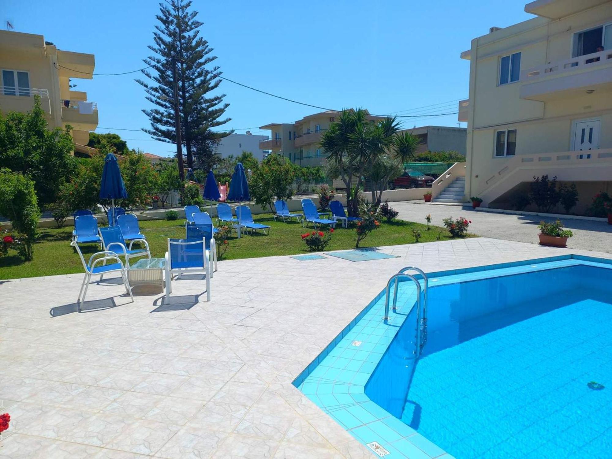 Litinas Apartments With Pool Agia Marina 外观 照片
