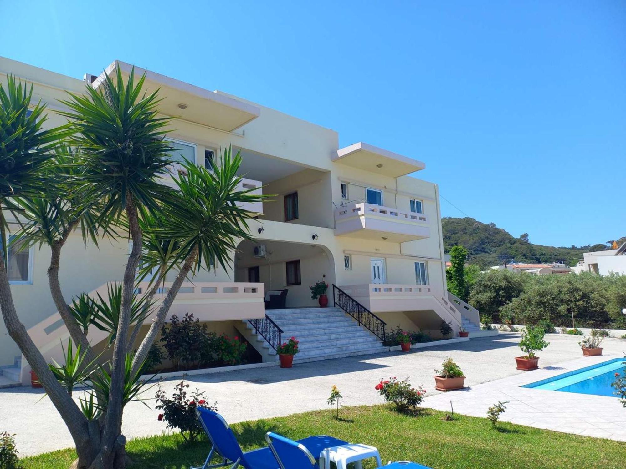 Litinas Apartments With Pool Agia Marina 外观 照片